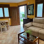De Pascualin Con Jardin Privado En Ortigueira