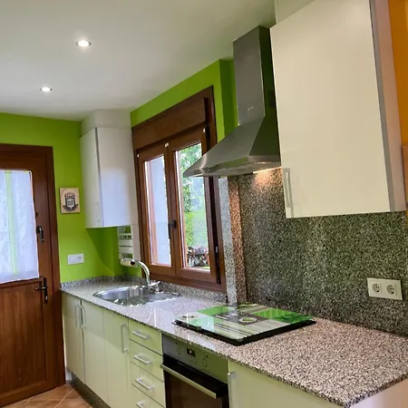 De Pascualin Con Jardin Privado En Ortigueira