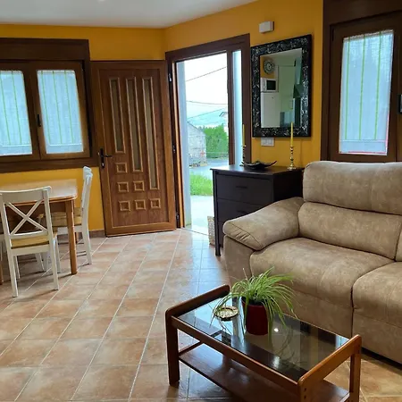 De Pascualin Con Jardin Privado En Ortigueira