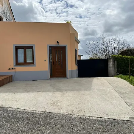 De Pascualin Con Jardin Privado En Ortigueira *